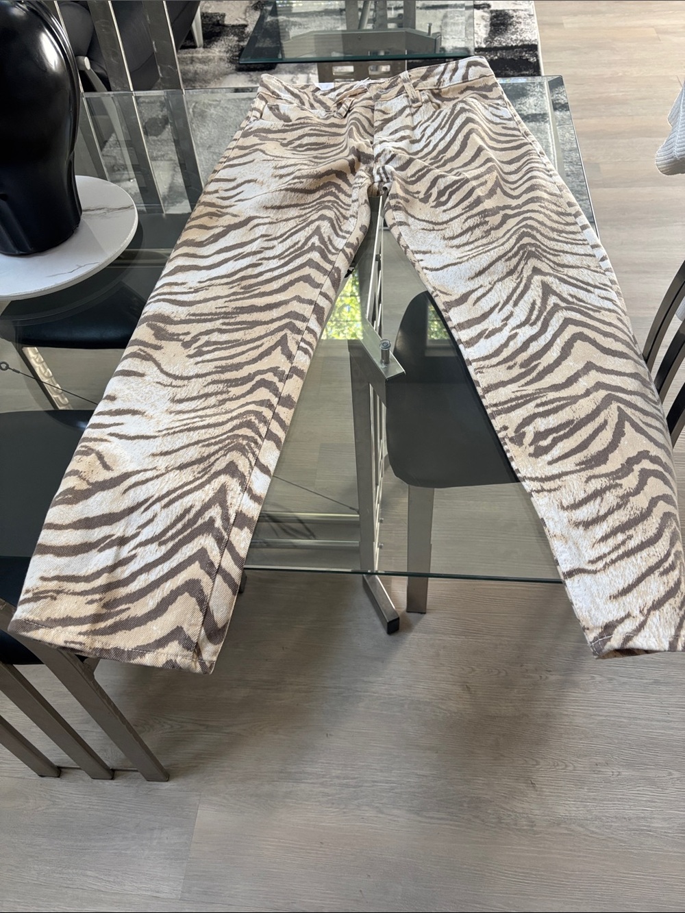 Good American Zebra-Print Ankle Jeans in Beige and White